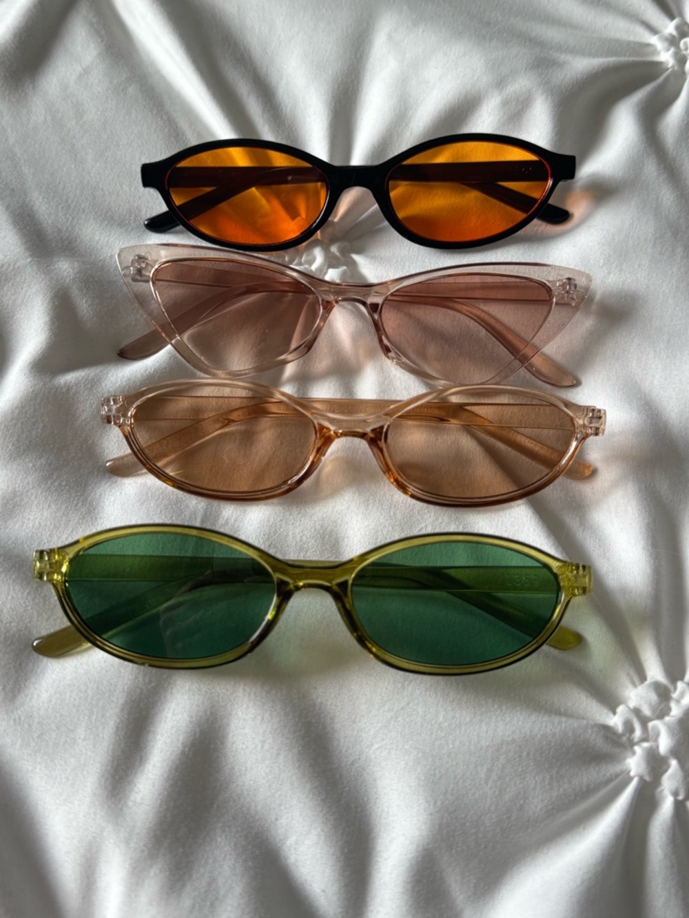 4 PACK OF SUNGLASSES